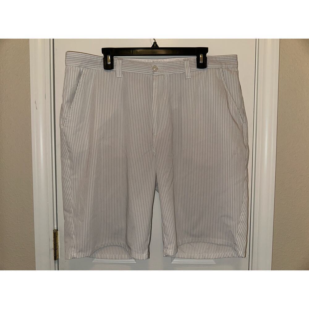 Men's Travis Matthew White Striped Golf Shorts 38